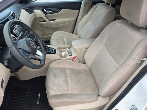 Used 2019 Nissan Rogue SV image 27