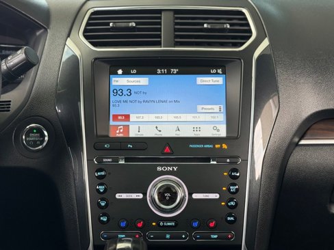 Used 2018 Ford Explorer Limited image 17