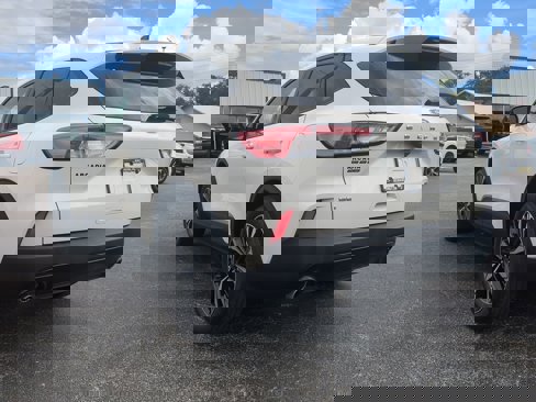 Used 2022 Ford Escape SE w/ SE Sport Appearance Package image 6