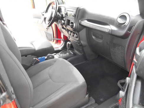 Used 2018 Jeep Wrangler Sport image 14