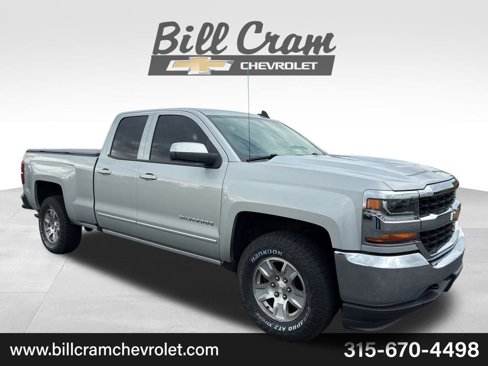 Used 2017 Chevrolet Silverado 1500 LT w/ Trailering Package image 1