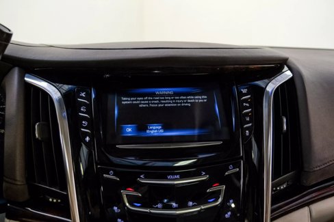 Used 2015 Cadillac Escalade Premium image 21