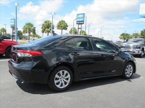 Used 2022 Toyota Corolla LE image 5
