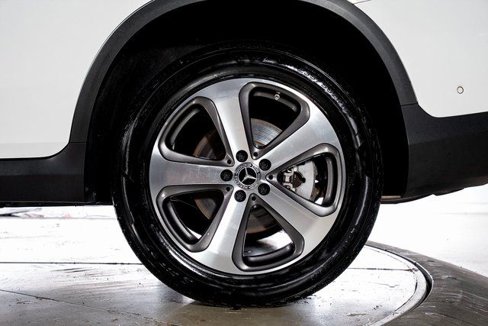 Used 2022 Mercedes-Benz GLC 300 4MATIC w/ Premium Package Lite image 13