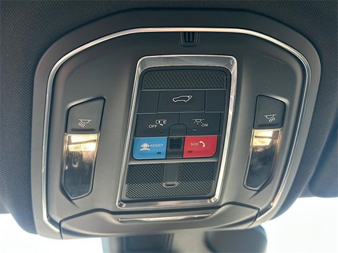 Used 2023 Jeep Grand Cherokee L Laredo image 25