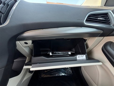 Used 2022 Ford Edge Titanium w/ Equipment Group 301A image 35