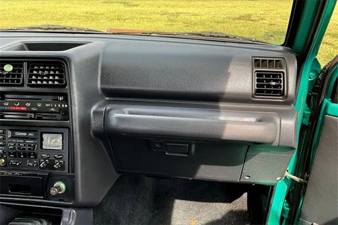 Used 1994 Geo Tracker 2WD 2-Door image 20