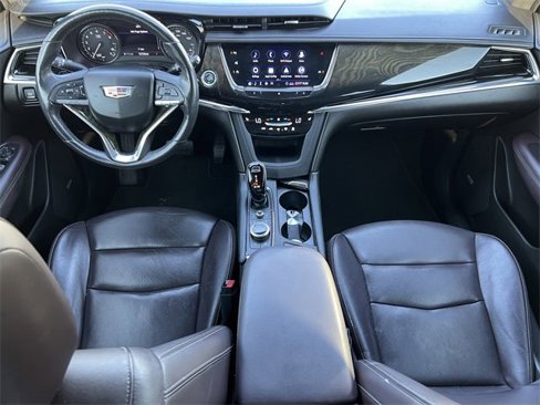 Used 2020 Cadillac XT6 Premium Luxury image 9