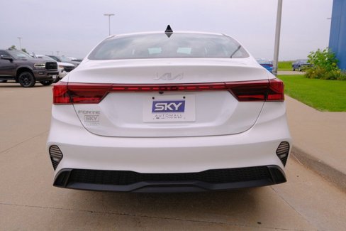 Used 2023 Kia Forte LXS image 6