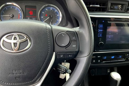 Used 2019 Toyota Corolla LE image 23