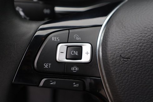 Certified 2020 Volkswagen Jetta SE w/ SE Cold Weather Package image 20