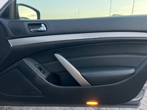 Used 2011 INFINITI G37 x w/ Premium Pkg image 17