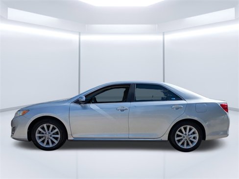 Used 2012 Toyota Camry XLE image 5