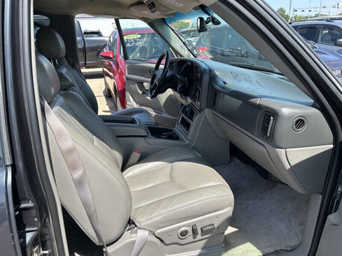 Used 2003 Chevrolet Suburban LT w/ LT Preferred Equipment Group image 19
