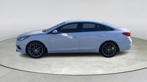 Used 2017 Hyundai Sonata SE image 4