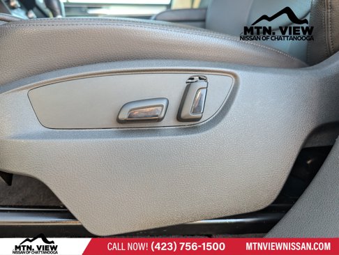 Used 2017 Volkswagen Touareg Sport image 11