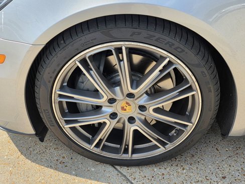 Used 2020 Porsche Panamera 4S image 14