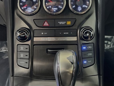 Used 2014 Hyundai Genesis 2.0T image 26