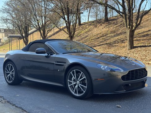 Used 2013 Aston Martin V8 Vantage Roadster image 9