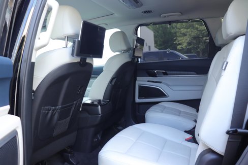 Used 2023 Kia Telluride EX w/ EX Captain's Chair Package image 14