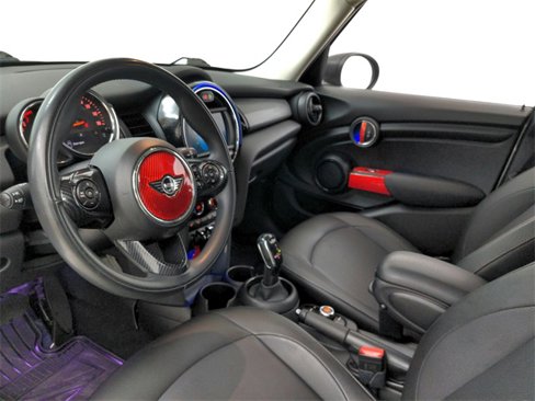 Used 2020 MINI Cooper 4-Door Hardtop w/ Storage Package image 25