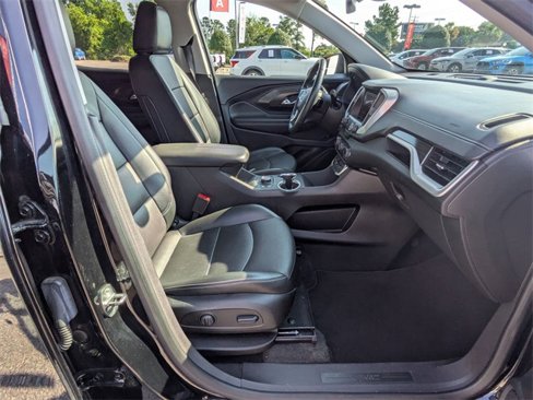Used 2024 GMC Terrain SLT image 33