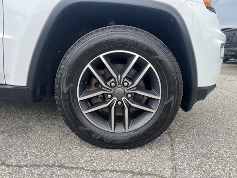 Used 2019 Jeep Grand Cherokee Limited image 12