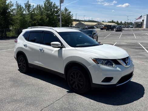 Used 2016 Nissan Rogue S w/ Appearance Package image 9