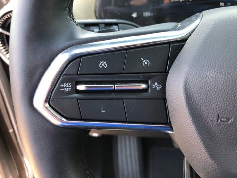 New 2025 Chevrolet Equinox LT w/ Safety and Technology Package image 17