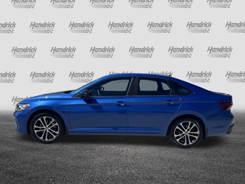 Used 2022 Volkswagen Jetta Sport image 7