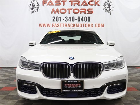 Used 2016 BMW 750i xDrive image 2
