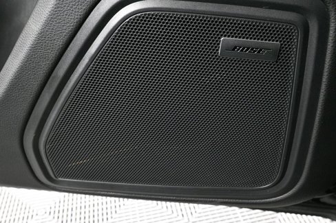 Certified 2025 Porsche Macan image 7