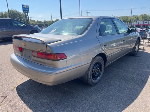 Used 1997 Toyota Camry LE image 3