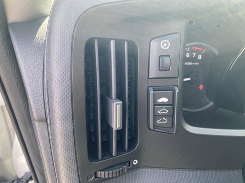 Used 2014 Honda Ridgeline SE image 17