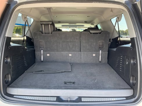 Used 2018 Chevrolet Suburban LT image 28
