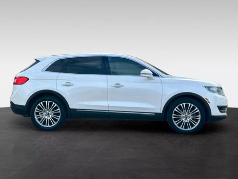 Used 2016 Lincoln MKX Reserve w/ Luxury Package image 8