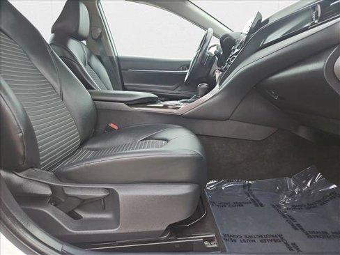 Used 2021 Toyota Camry SE image 20