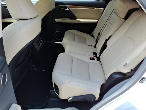 Used 2021 Lexus RX 350L Premium w/ Premium Package image 9