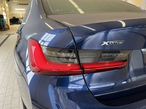 Used 2019 BMW 330i xDrive Sedan w/ Premium Package image 11