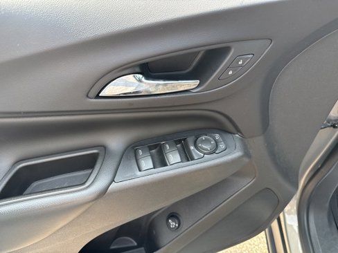 Used 2019 Chevrolet Equinox LT image 17