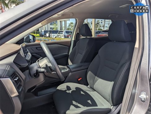 Used 2023 Nissan Rogue S image 5