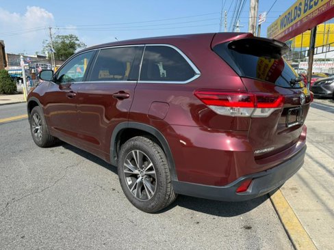 Used 2017 Toyota Highlander Plus image 6