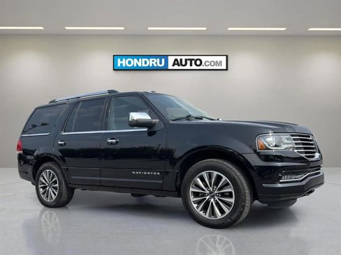 Used 2016 Lincoln Navigator Select image 2