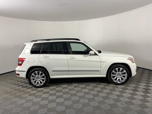 Used 2012 Mercedes-Benz GLK 350 4MATIC image 2