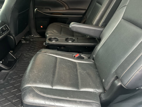 Used 2016 Toyota Highlander Limited image 6