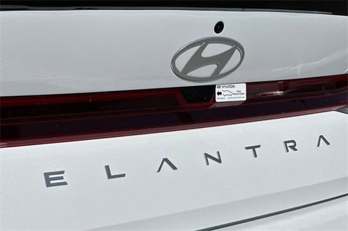 Certified 2025 Hyundai Elantra Sport image 27