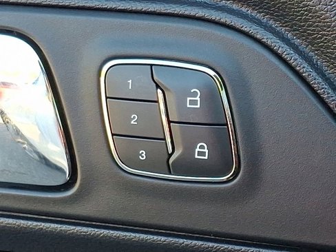 Used 2017 Ford Mustang Premium w/ Equipment Group 201A image 27