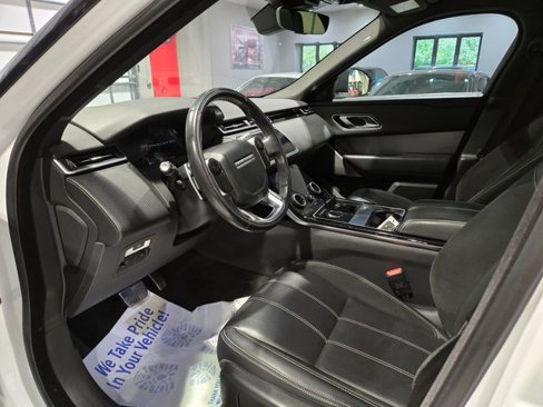 Used 2018 Land Rover Range Rover Velar R-Dynamic SE image 17