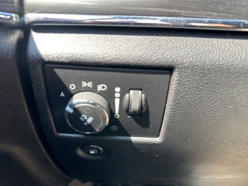 Used 2019 Jeep Grand Cherokee Limited w/ Luxury Group II image 23