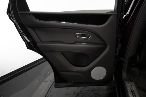 Used 2022 Bentley Bentayga image 41